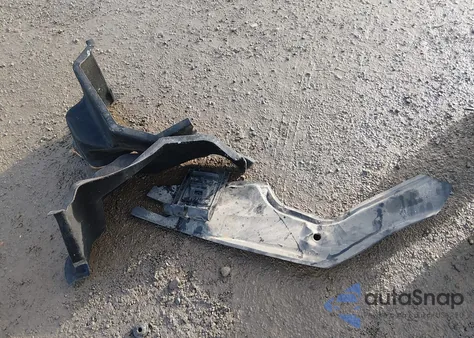 2014 Tesla Model S z USA, uszkodzony, nr VIN 5YJSA1S17EFP30384